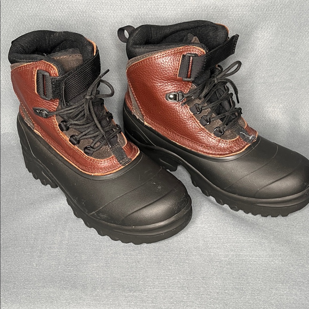 Lands’ End men’s leather winter boots size 12m